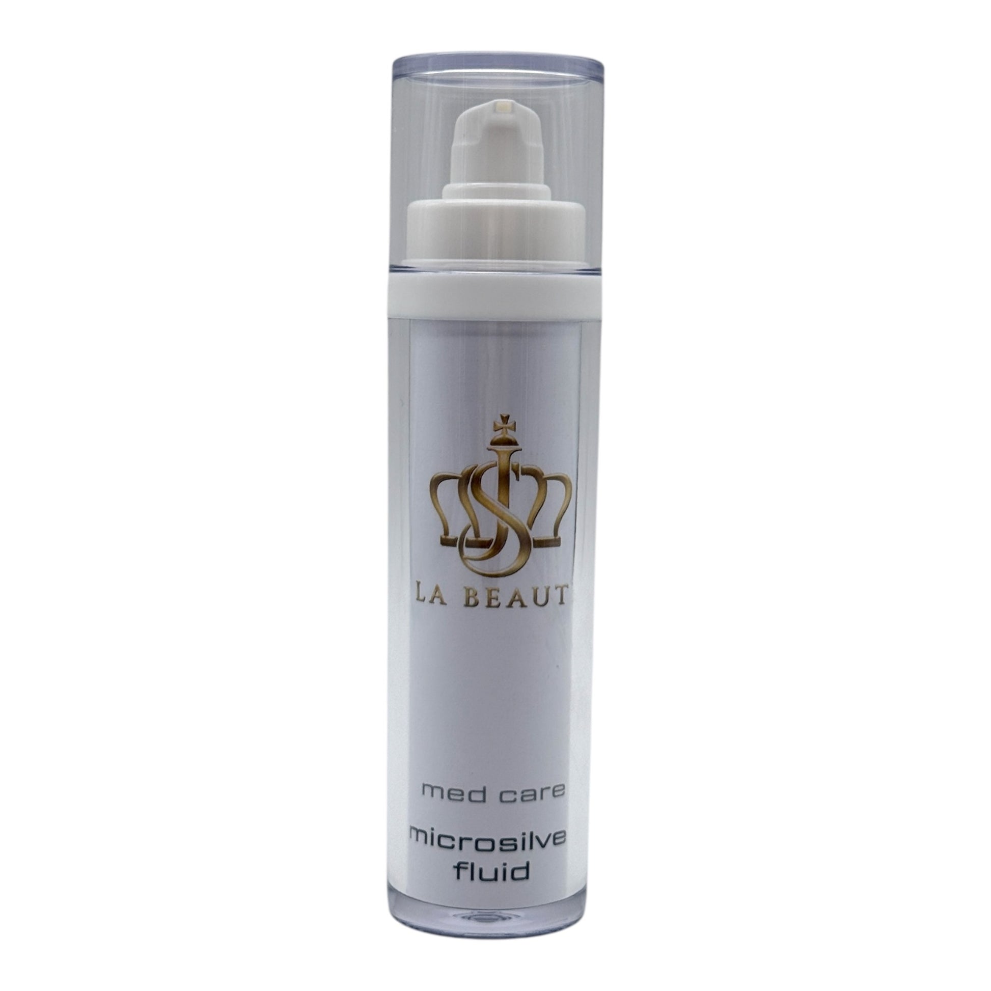Flasche der JS La Beauté Microsilver Fluid aus der Med Care Serie mit Pumpspender – schlankes Design in Weiß und goldfarbenem Logo.